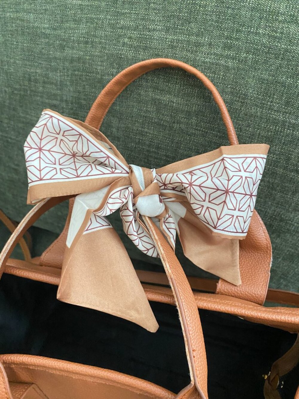 The Tote Bag Marc Jacobs Inspired Vegan Leather Tote Camel Crossbody Satchel - Picture 8 of 15